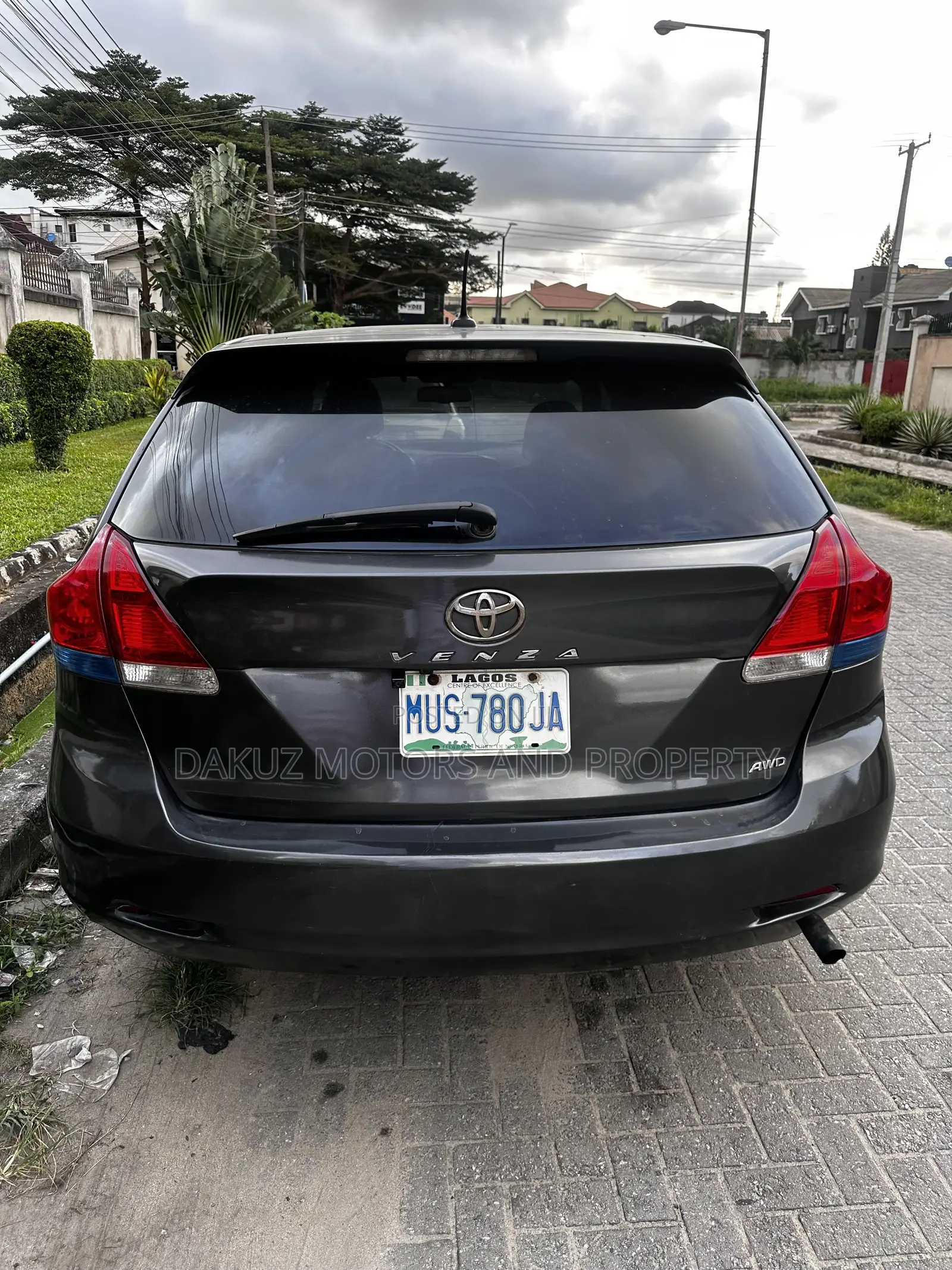 Toyota Venza AWD 2011 Gray