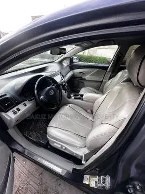 Toyota Venza AWD 2011 Gray