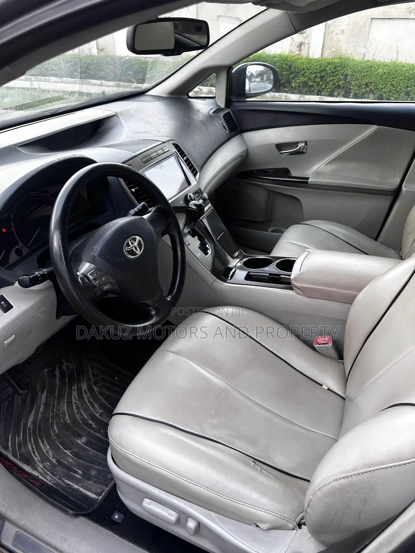 Toyota Venza AWD 2011 Gray