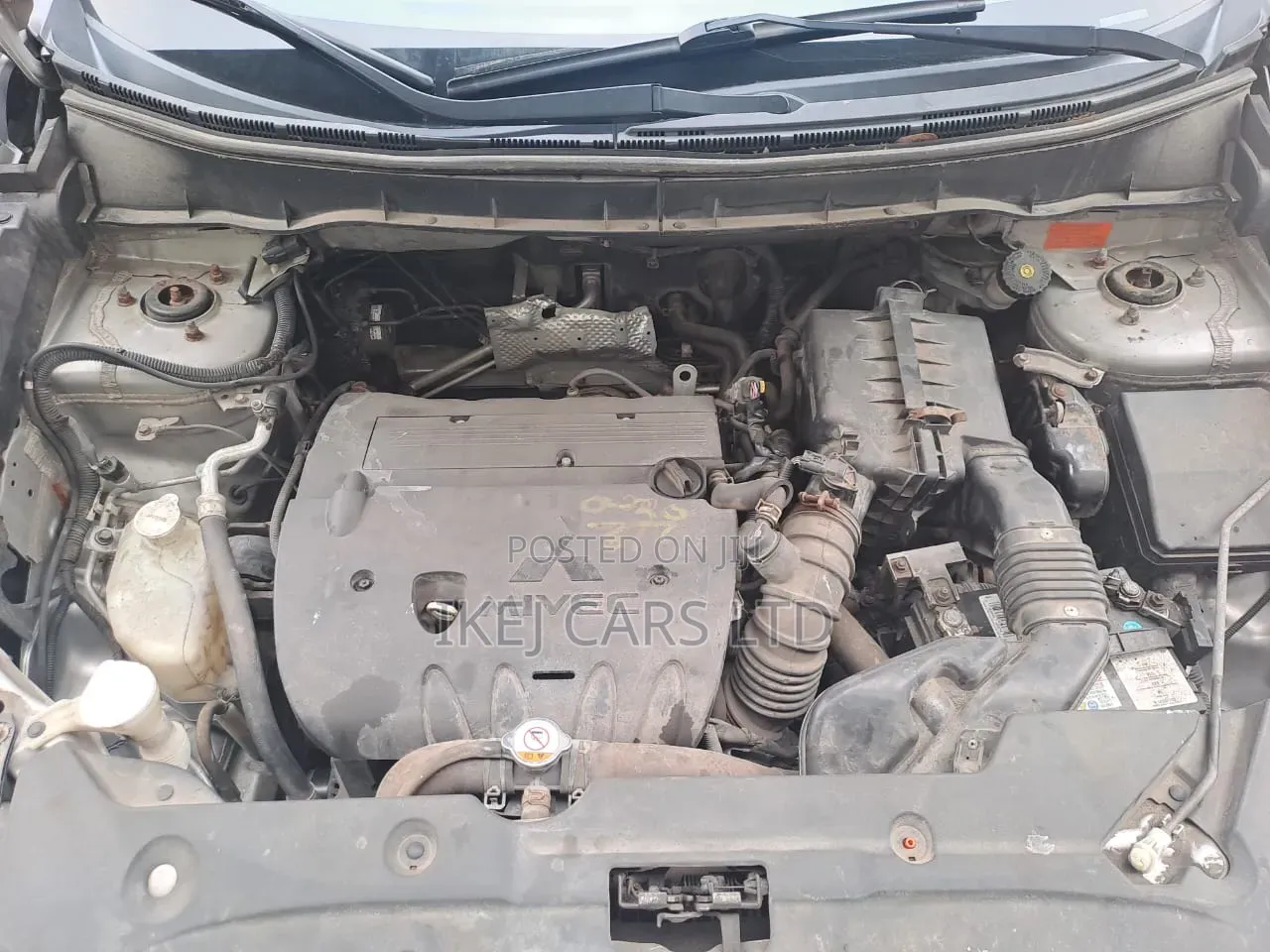 Mitsubishi RVR 2014 Silver