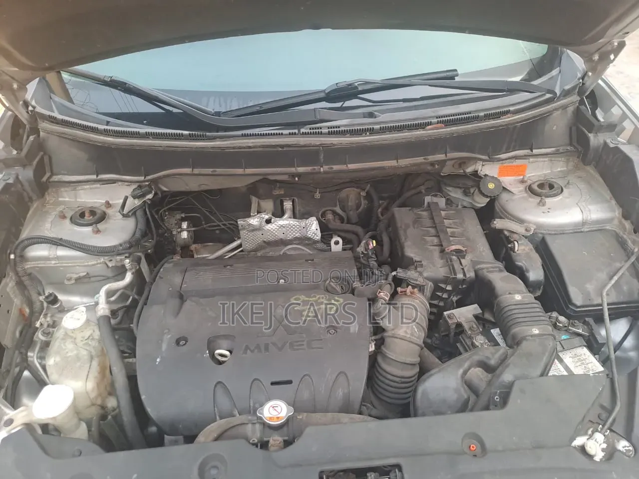 Mitsubishi RVR 2014 Silver