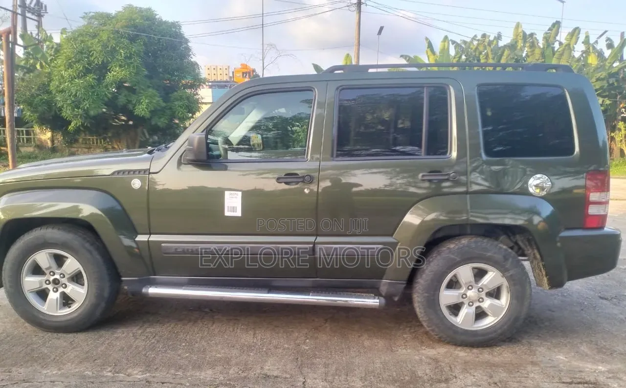 Jeep Commander 2009 Green