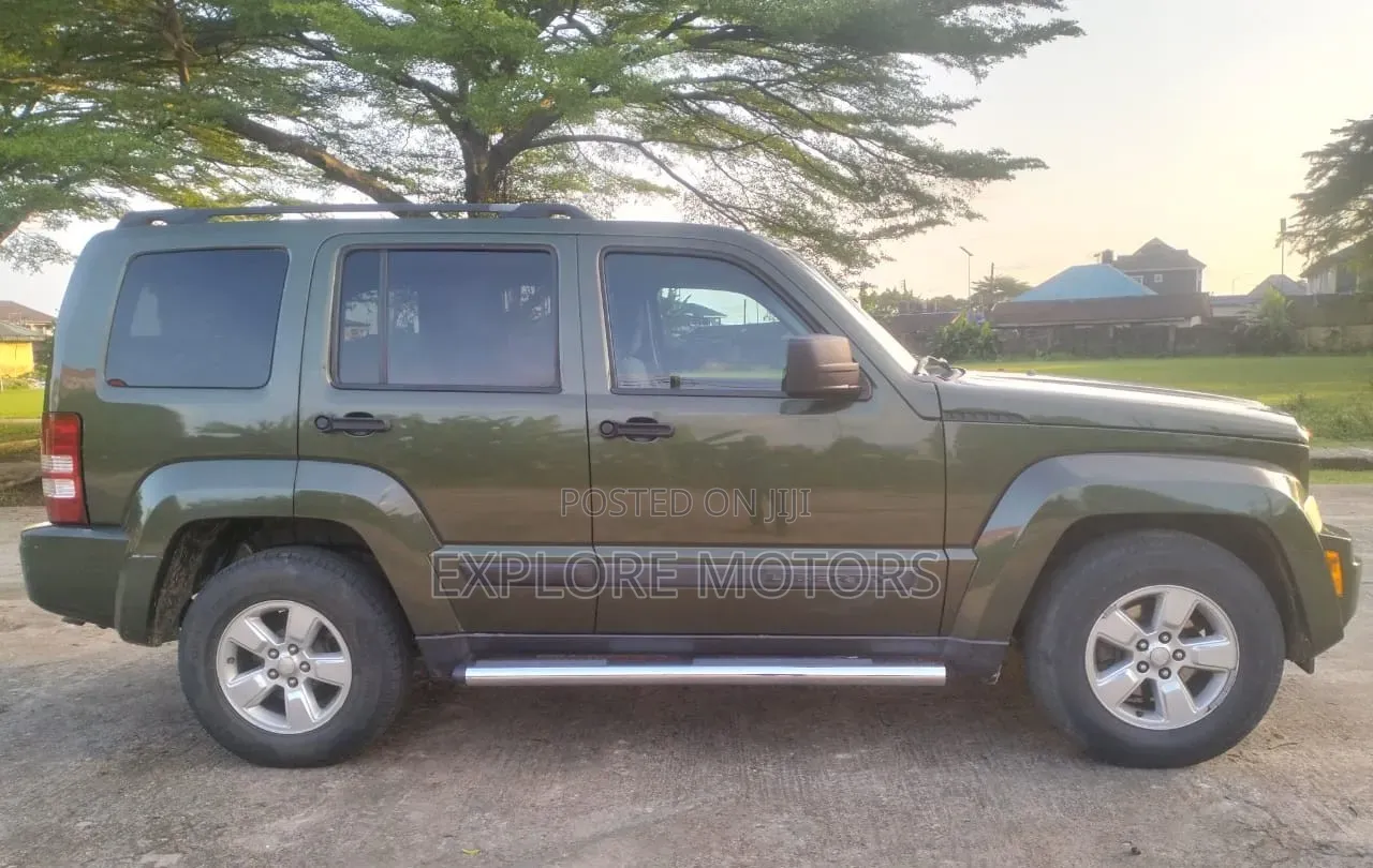 Jeep Commander 2009 Green