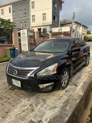 Nissan Altima 2.5 S 4dr Sedan (2.5L 4cyl CVT) 2015 Black