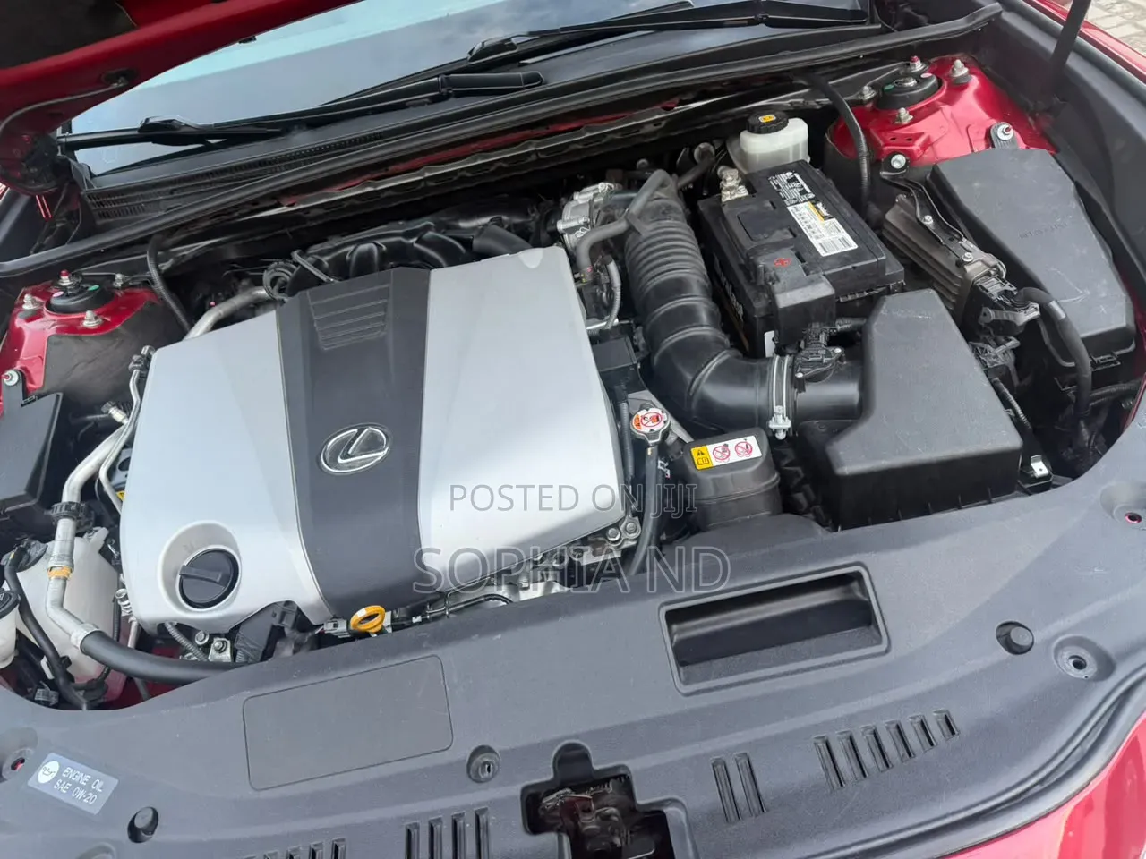 Lexus ES 2019 Red