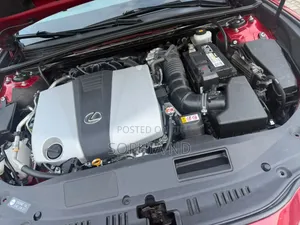 Lexus ES 2019 Red