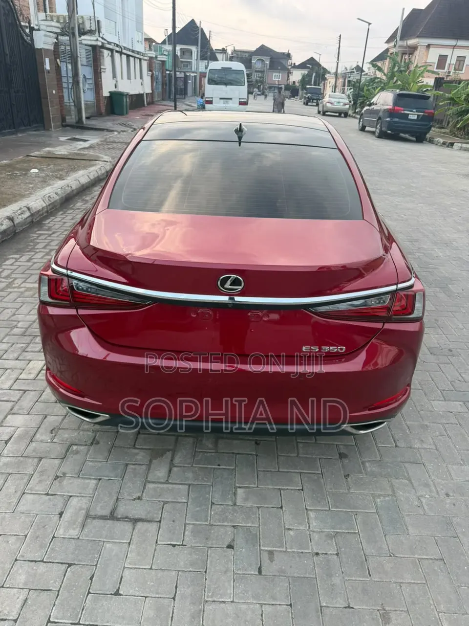 Lexus ES 2019 Red
