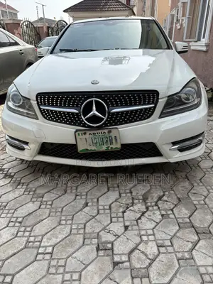 Mercedes-Benz C300 2010 White