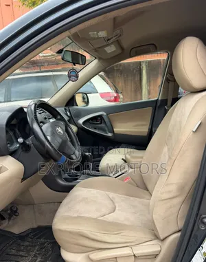Toyota RAV4 2011 Black