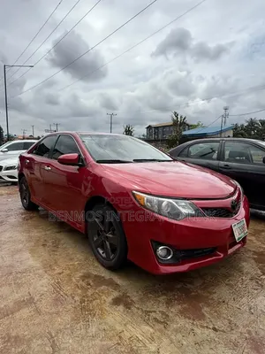 Toyota Camry SE 4dr Sedan (2.5L 4cyl 6A) 2013 Red