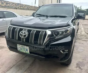 Toyota Land Cruiser Prado 2022 Black