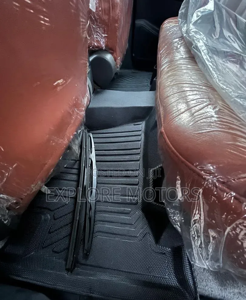 Toyota Hilux 2023 Black