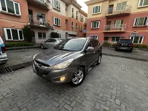 Hyundai Tucson GLS FWD 2012 Gray