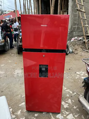 Hisense 204L Double Door Refrigerator With Water Dispenser
