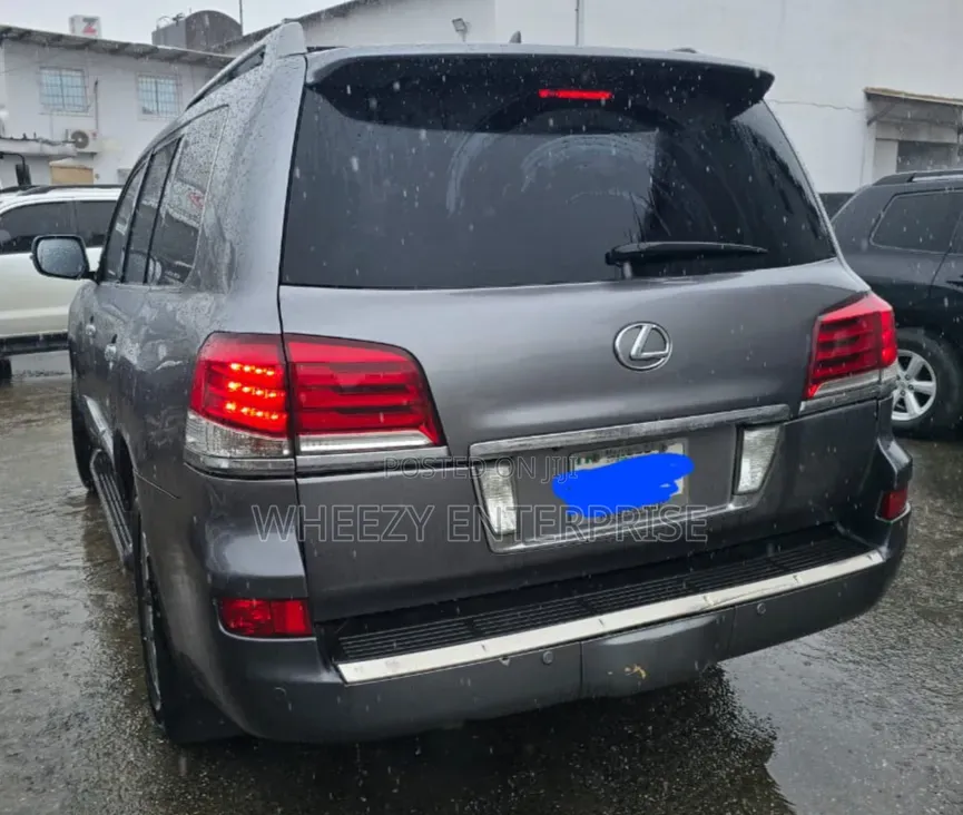 Lexus LX 570 2012 Gray