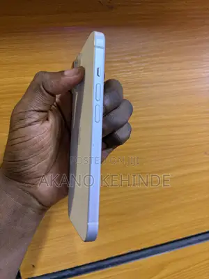 Apple iPhone 15 128 GB White