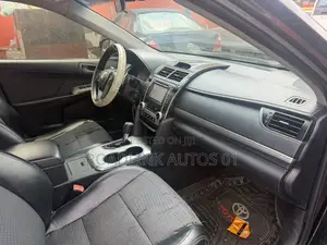 Toyota Camry SE 4dr Sedan (2.5L 4cyl 6A) 2013 Black