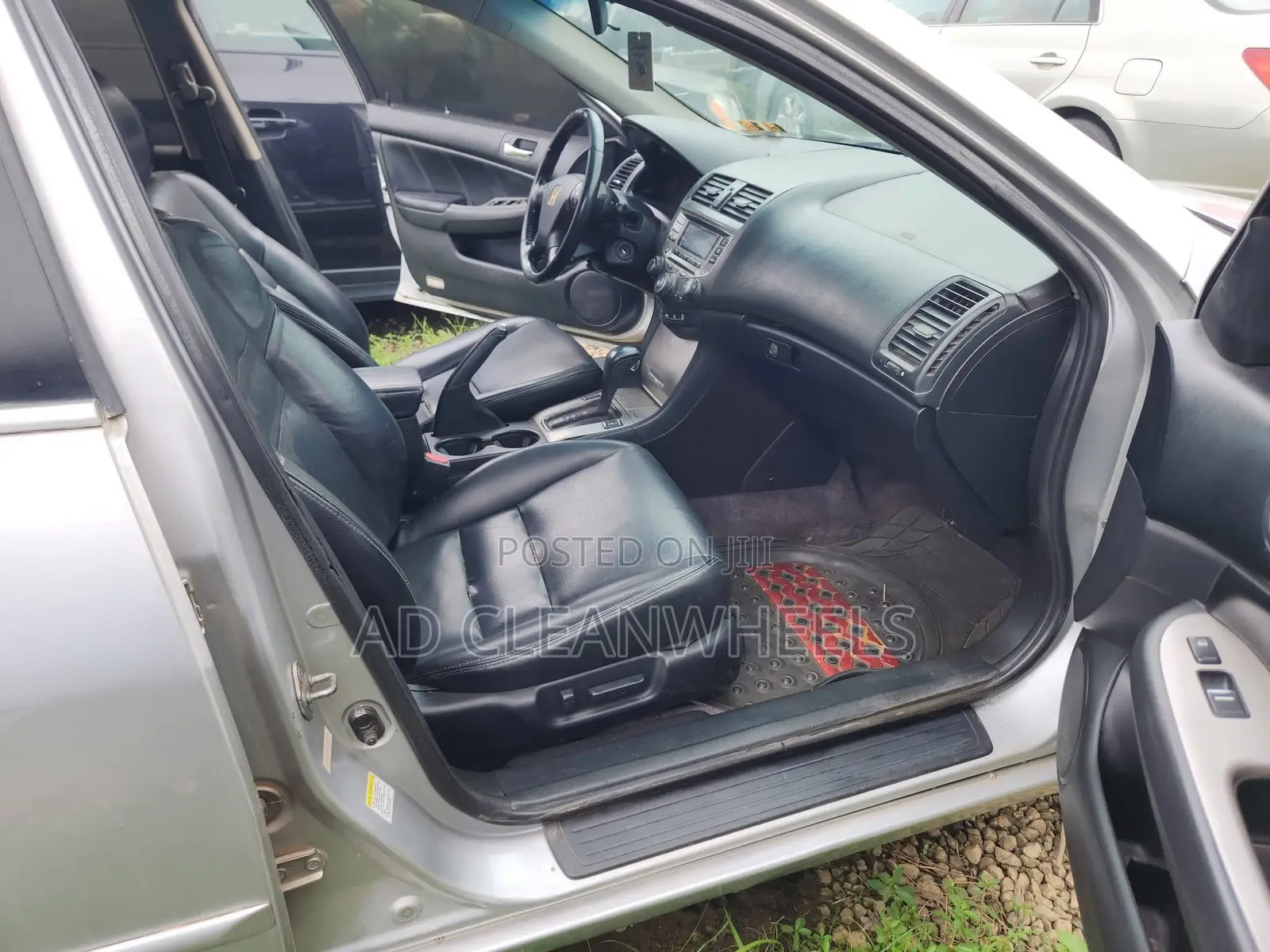 Honda Accord 2004 Silver