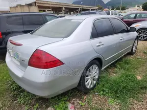 Honda Accord 2004 Silver