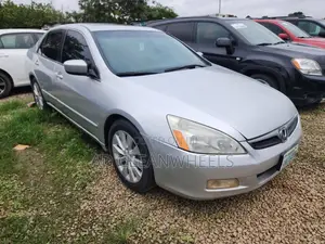 Honda Accord 2004 Silver