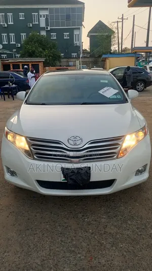Toyota Venza 2010 White