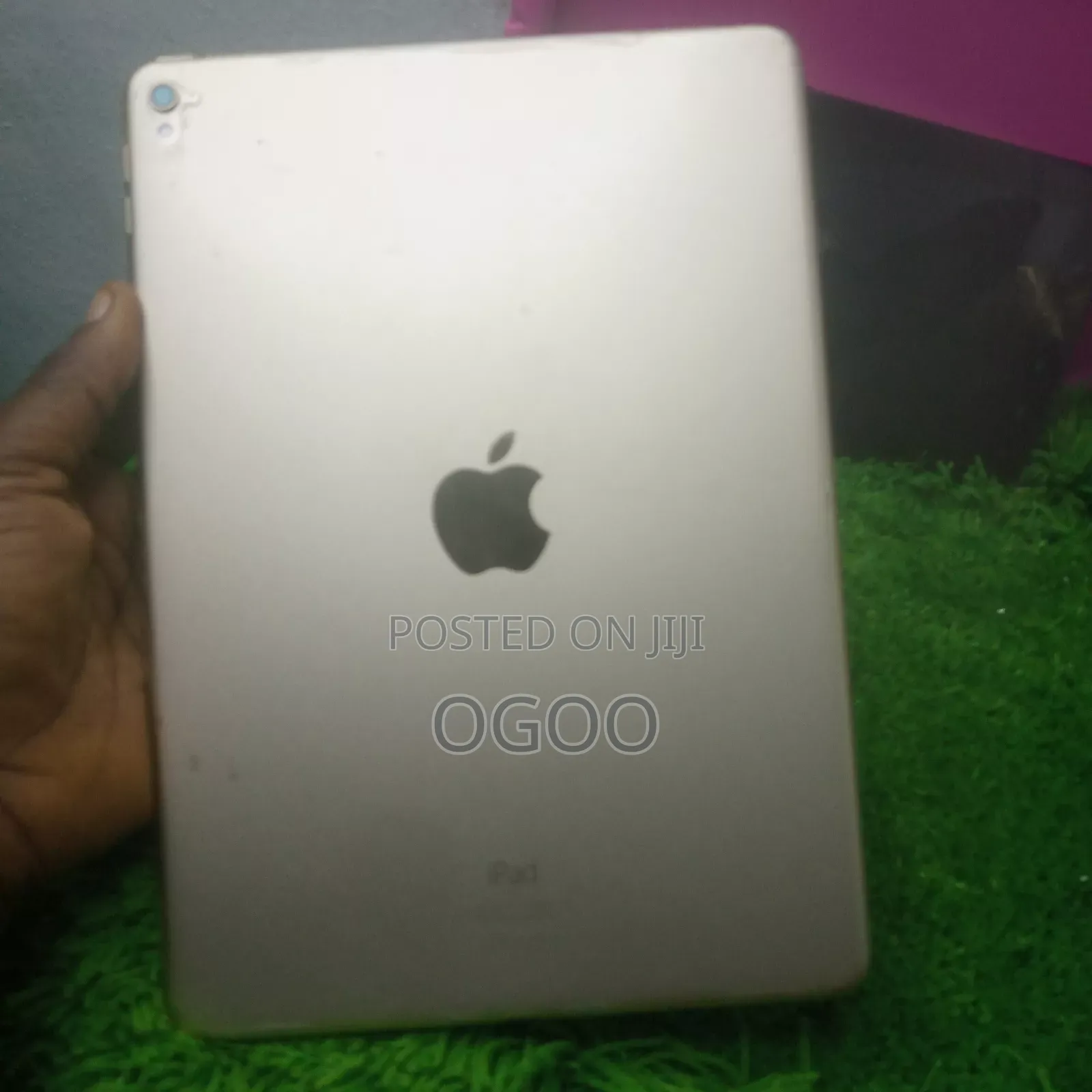 Apple iPad Pro 9.7 (2016) 32 GB Gold