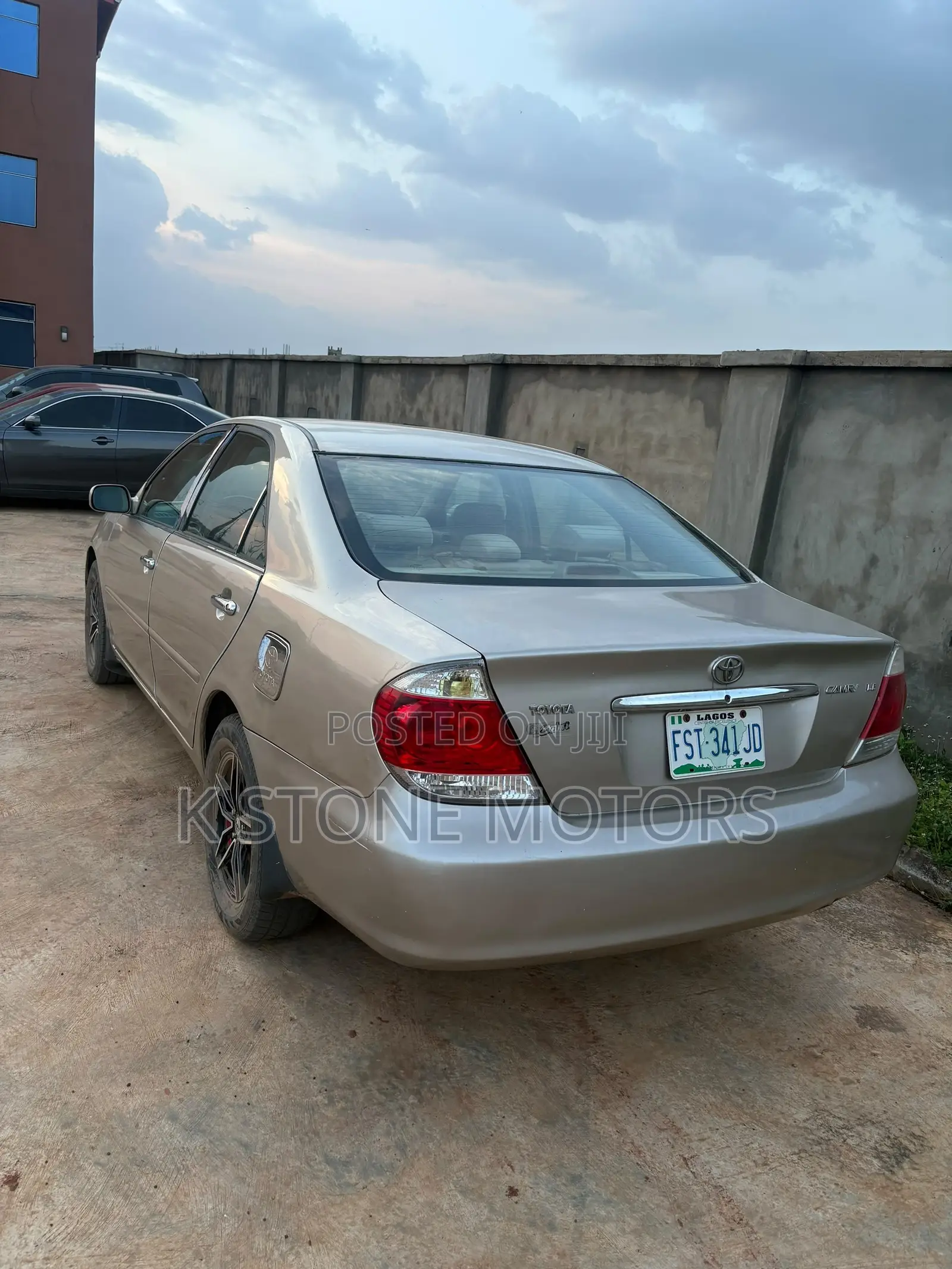 Toyota Camry 2006 Gold