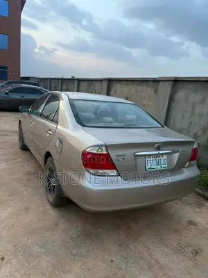 Toyota Camry 2006 Gold