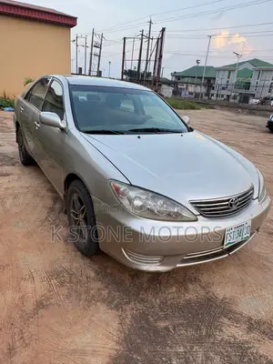 Toyota Camry 2006 Gold