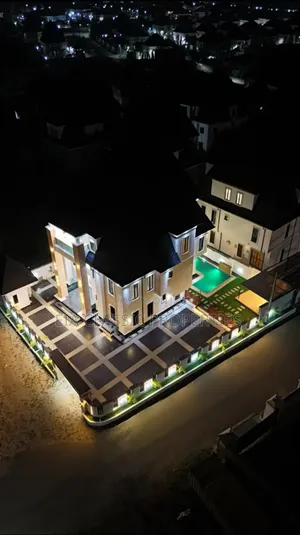 6bdrm Duplex in Estate, Galadimawa for sale