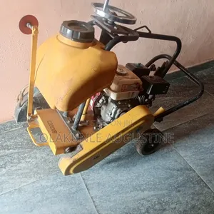 Asphalt Cutting Machine