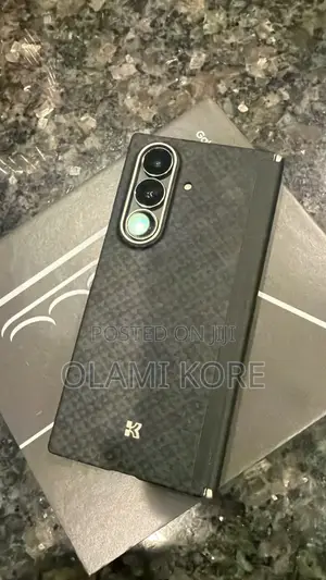 New Samsung Z 16 GB Gray
