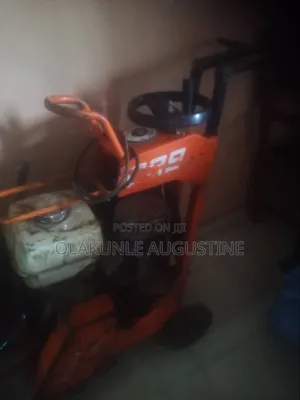 Asphalt Cutting Machine