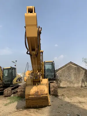 Tokunobo Caterpillar Cat 330cl Excavator