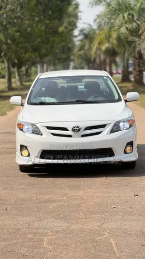 Toyota Corolla S 4dr Sedan (1.8L 4cyl 4A) 2012 White