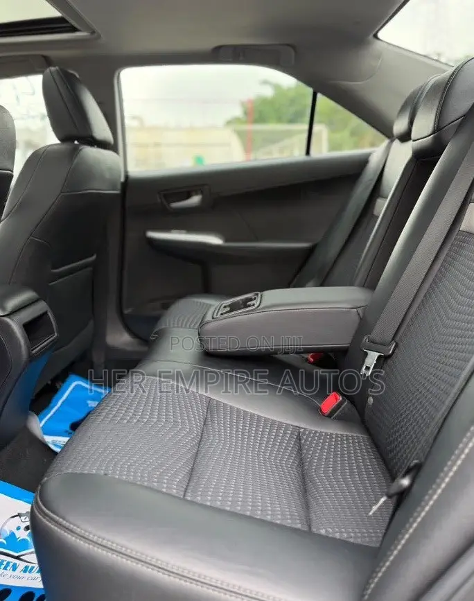 Toyota Camry 2010 Silver