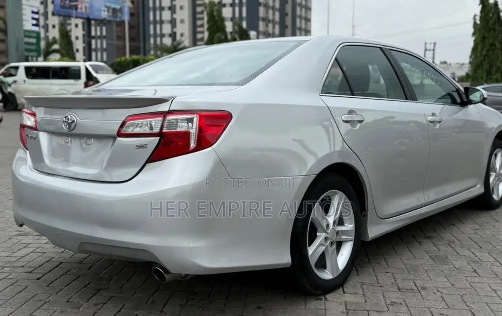 Toyota Camry 2010 Silver