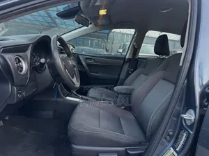 Toyota Corolla 2018 Gray