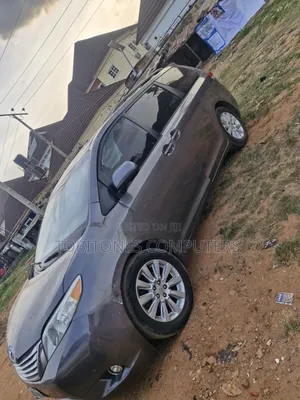 Toyota Sienna 2011 Gray