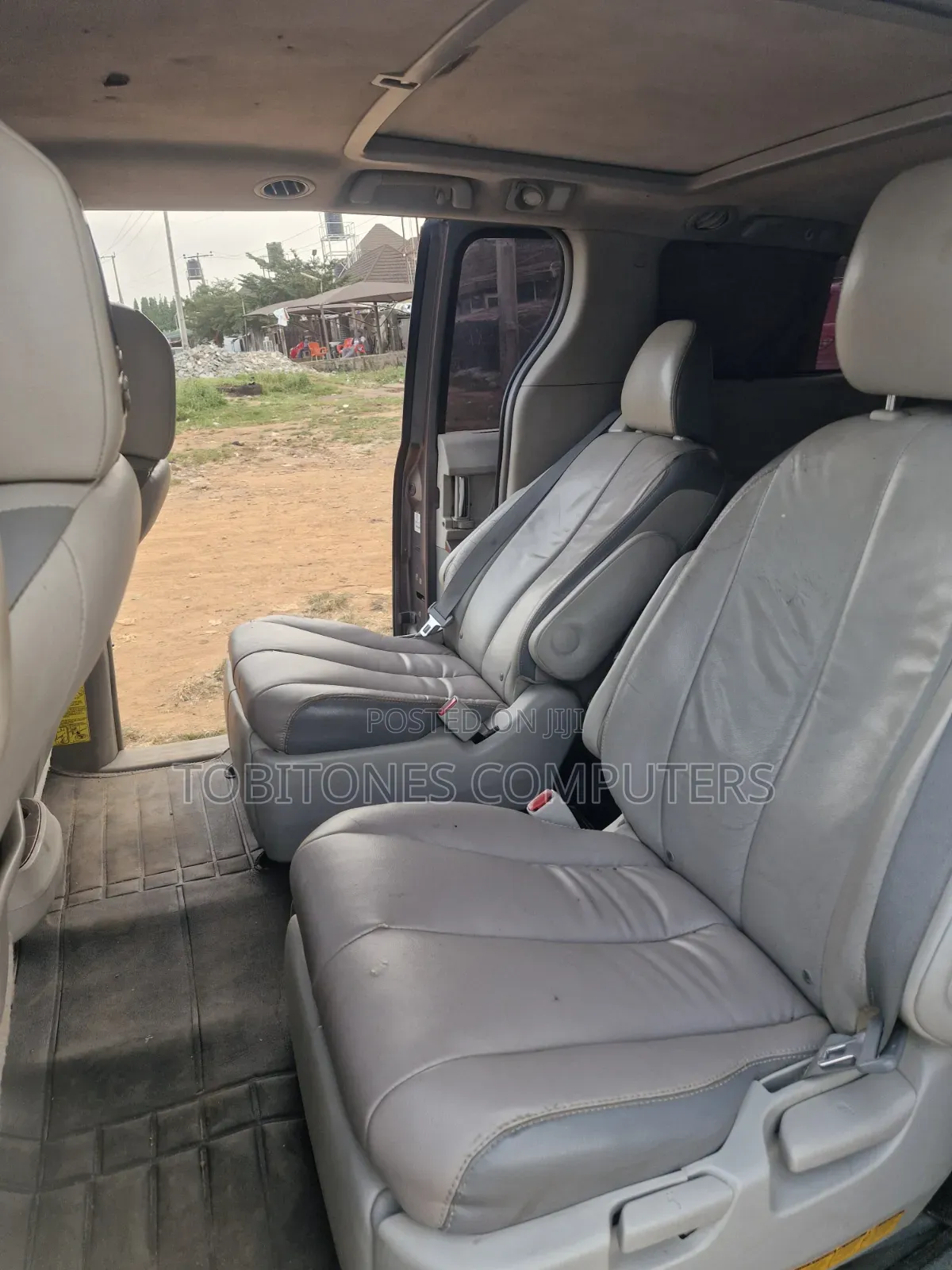 Toyota Sienna 2011 Gray