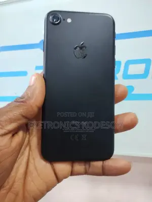 Apple iPhone 7 32 GB Black