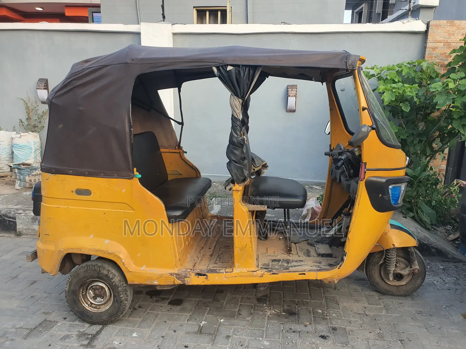 TVS King Deluxe Plus iTouch Start 2021 Yellow