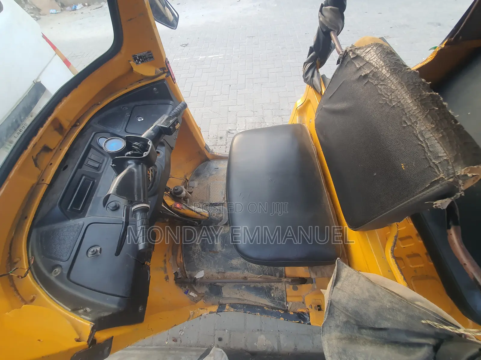 TVS King Deluxe Plus iTouch Start 2021 Yellow