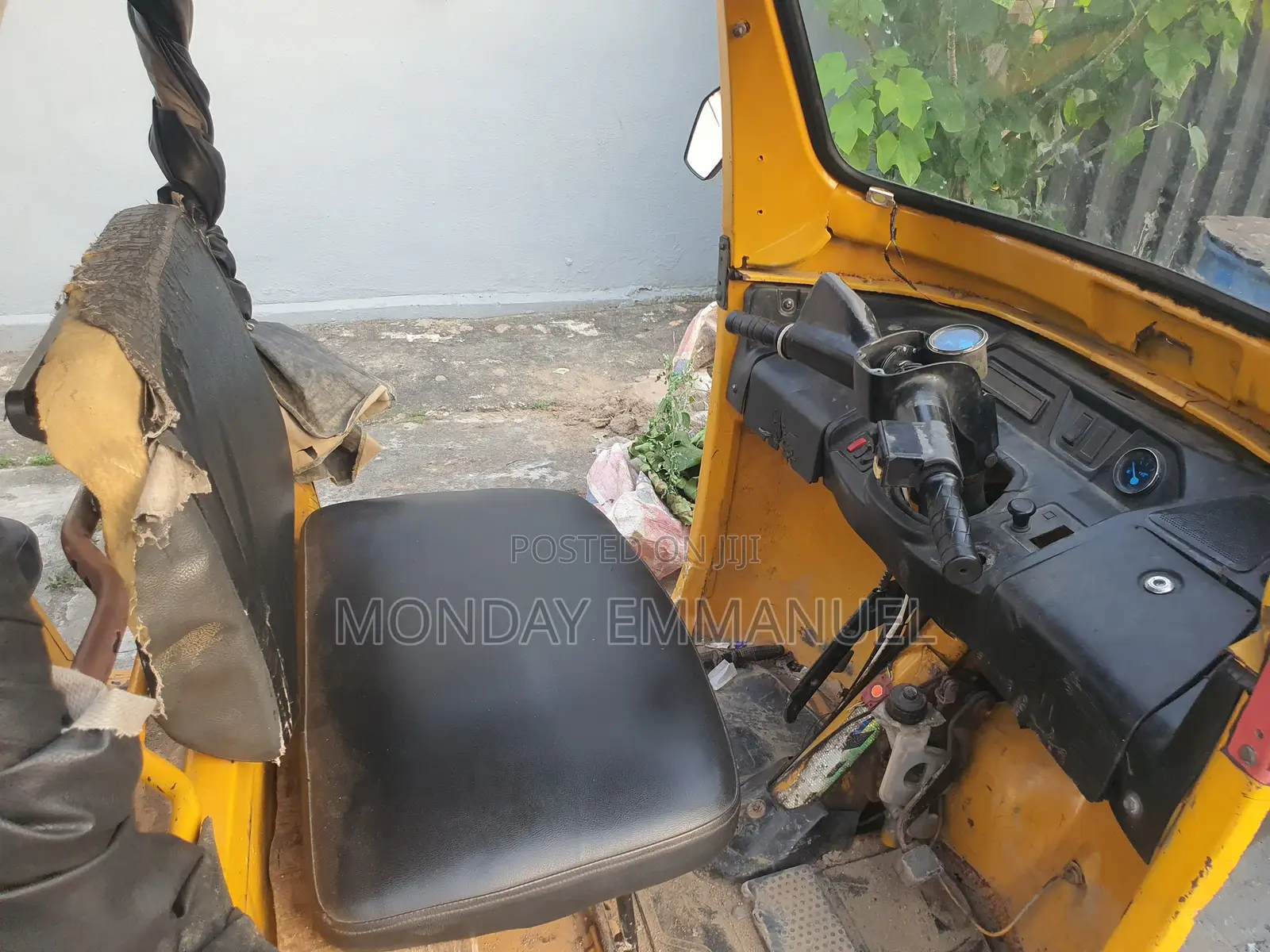 TVS King Deluxe Plus iTouch Start 2021 Yellow