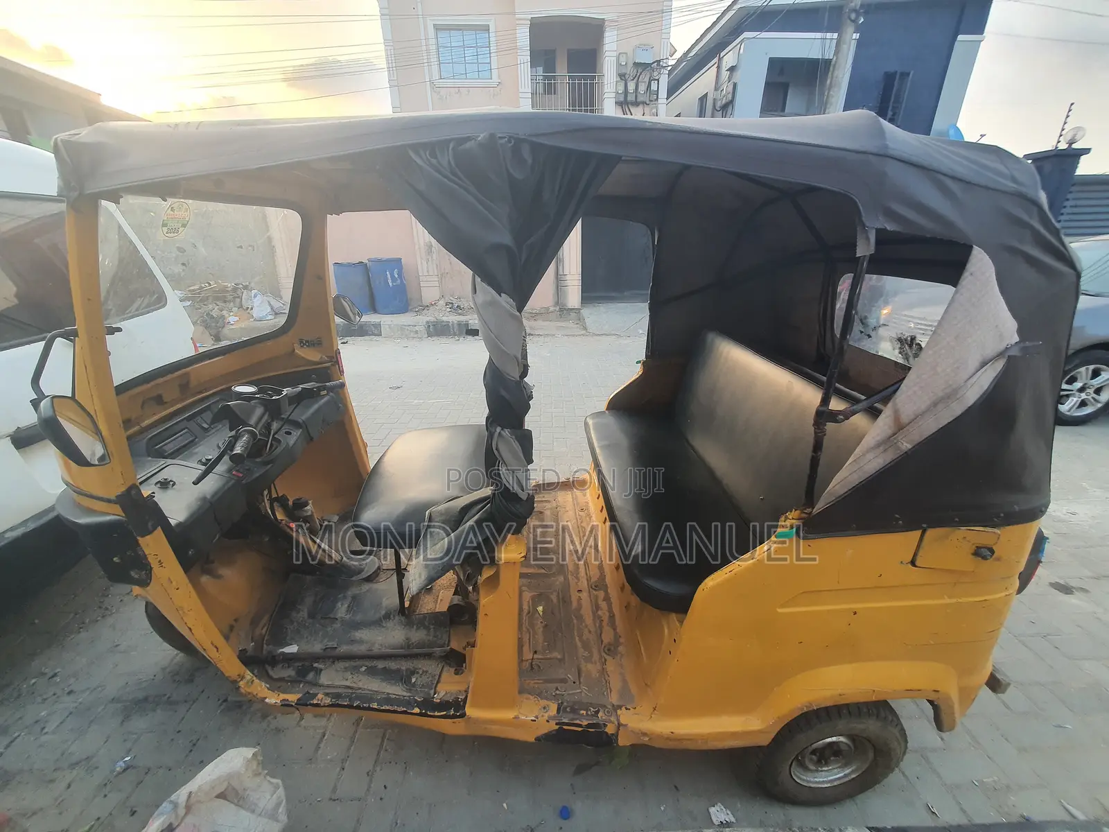 TVS King Deluxe Plus iTouch Start 2021 Yellow