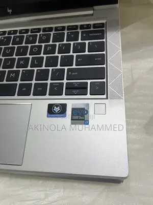 Laptop HP EliteBook 830 G8 16GB Intel Core i7 SSD 512GB