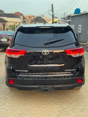 Toyota Highlander 2016 Black