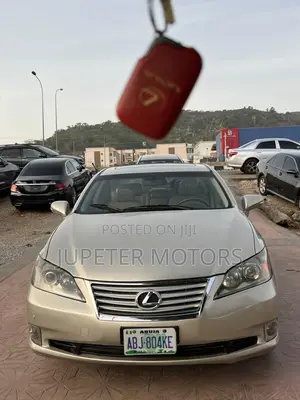 Lexus ES 350 2010 Gold