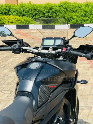 Yamaha 2020 Black