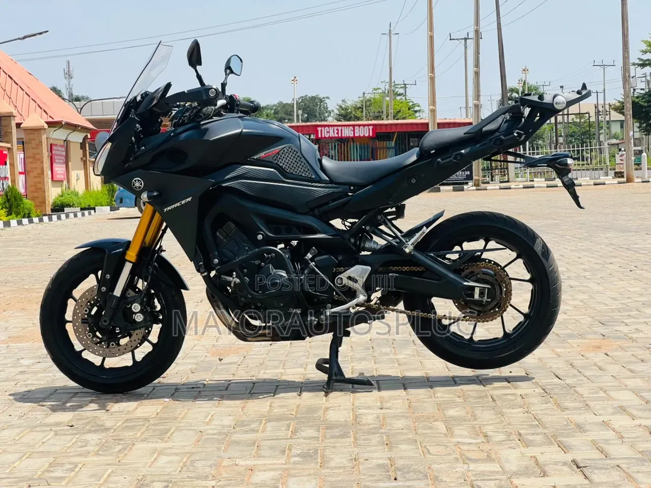 Yamaha 2020 Black